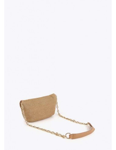 Bolso trenzado con solapa y cadena LC de LOLA CASADEMUNT - vista posterior del bolso beige