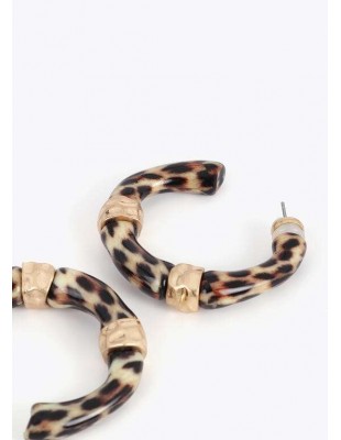 Pendientes de aro efecto bambú animal print de LOLA CASADEMUNT 2