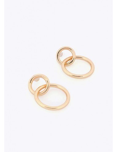 Pendientes dorados de doble aro de LOLA CASADEMUNT