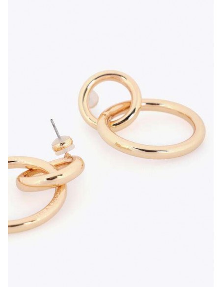 Pendientes dorados de doble aro de LOLA CASADEMUNT