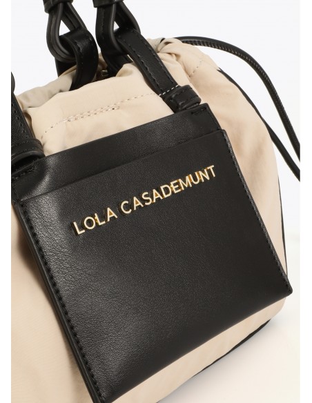 Mini bolso shopper nylon y PU asa ajustable · Lola Casademunt