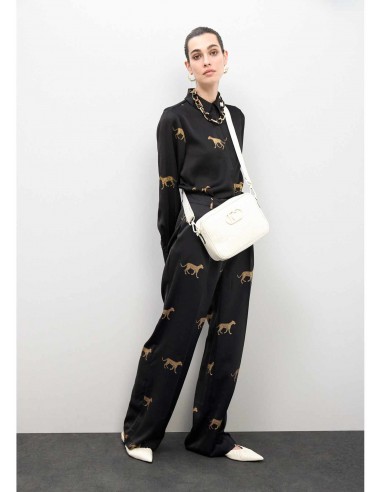 Bolso bandolera pespuntes y monograma · Lola Casademunt