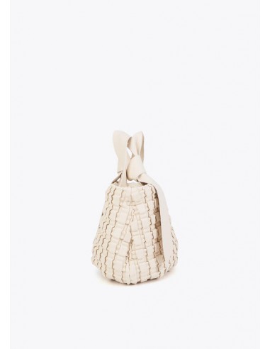 Bolso pequeño trenzado con detalle de lazo · Lola Casademunt - vista lateral