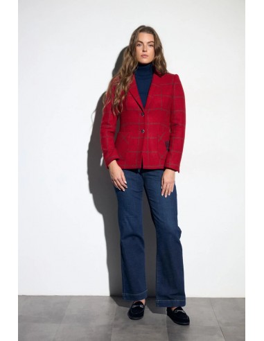 Look completo con americana roja Igualeja y vaqueros