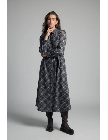 Vestido Rosalina de cuadros con botas altas
