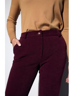 Pantalón recto de pana pruna Sabiana de Tinta con chaqueta a juego 2