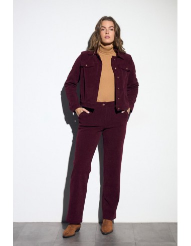 Look completo con pantalón Sabiana pruna y botines