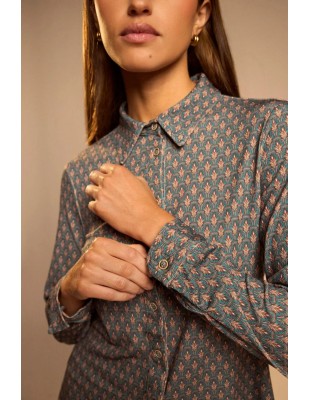 Camisa de punto estampada verde Juliana de Tinta, vista frontal 2