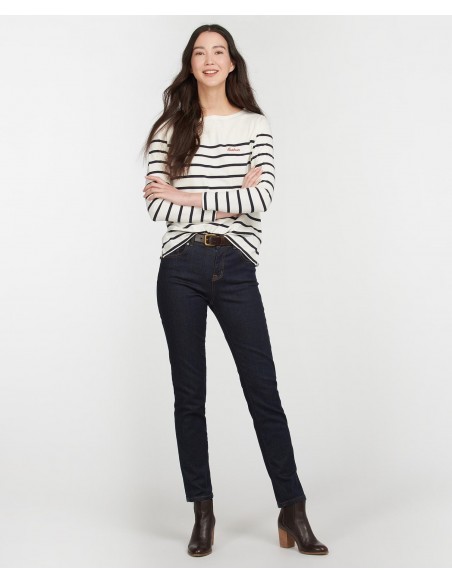 Polo Liso M/C Bradley Top Cloud/Navy combinado con pantalón oscuro