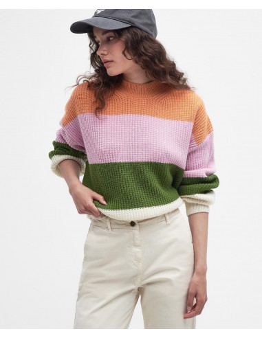 Pantalón Barbour Chino combinado con jersey multicolor.