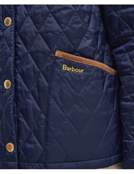 Cazadora Barbour® Liddesdale 30 Aniversario - Edición Especial (detalle de bolsillo con la marca Barbour® bordada en dorado)