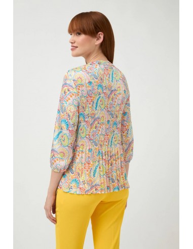 Camisa Jazmín Natural – Blusa plisada con estampado paisley y tejido fluido - vista posterior