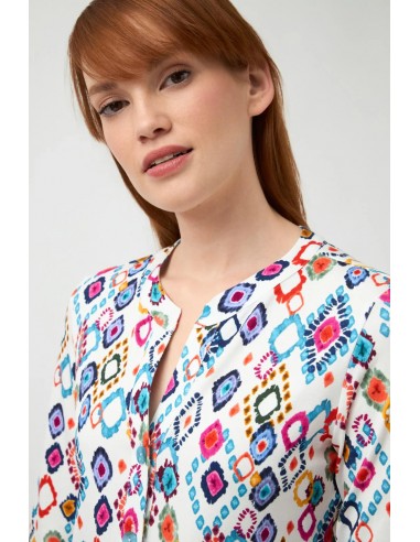 Camisa Pastora de Tinta & Bariloche - Plano medio corto del cuello y hombros