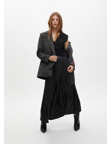 Americana cruzada oversize con parches de Lola Casademunt