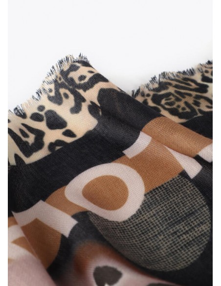 Foulard estampado topos con leopardo de Lola Casademunt