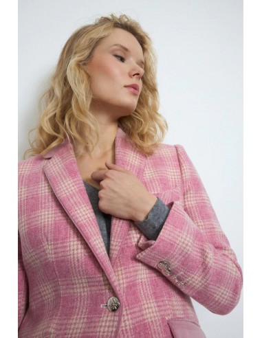 Americana de cuadros Legio – Entallada en lana rosa de Tinta y Bariloche