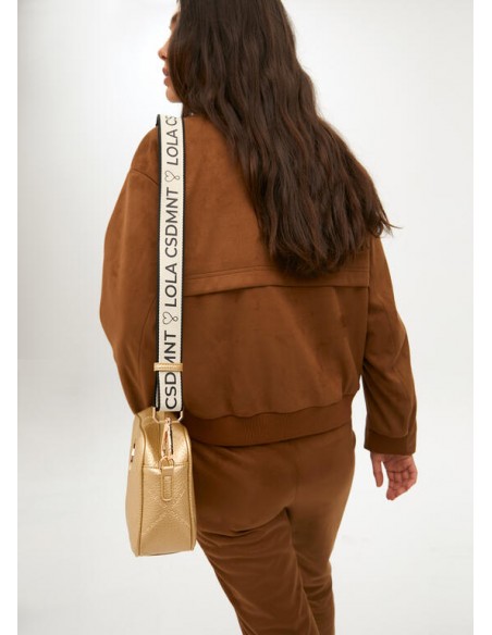 Bandolera dorada efecto piel con logo ovalado de Lola Casademunt