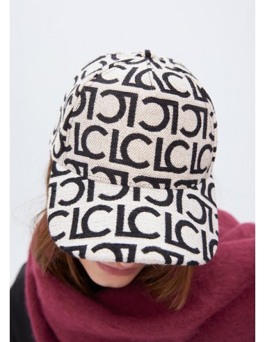 Visera con logo Lola Casademunt