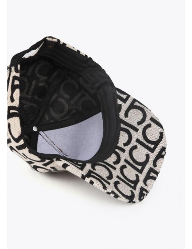 Visera con logo Lola Casademunt - vista del interior de la visera con el logo en negro.