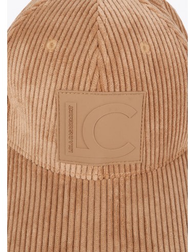 Visera de pana beige con logo de Lola Casademunt