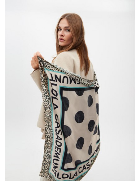 Pañuelo Lola Casademunt con Topos y Logo Animal Print