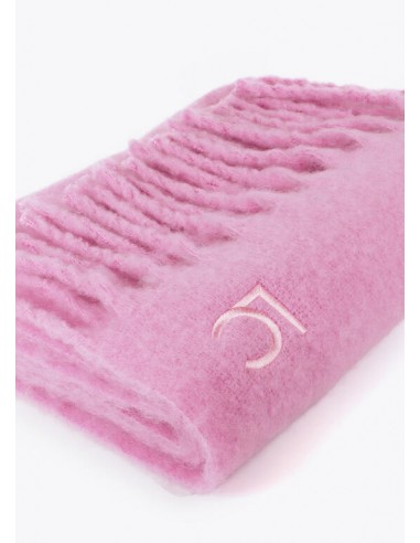 Bufanda Rosa Lisa con Flecos Gruesos – Lola Casademunt