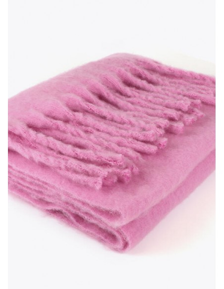 Bufanda Rosa Lisa con Flecos Gruesos – Lola Casademunt