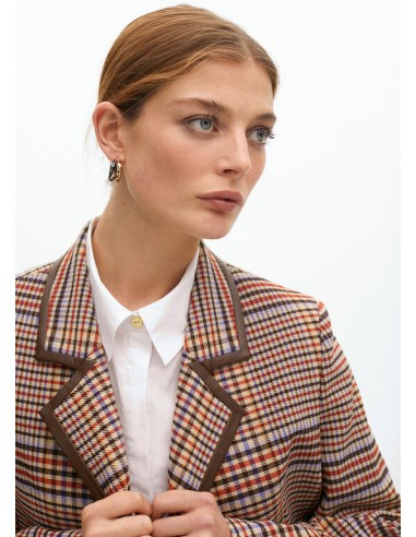 Americana cuadros marrón-azul con ribete – Lola Casademunt - detalle de hombro y solapas