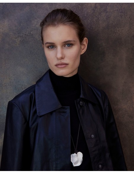 Chaqueta corta de piel napa YERSE – Negro