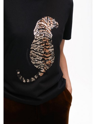 Camiseta negra con tigre bordado en pedrería - Lola Casademunt
