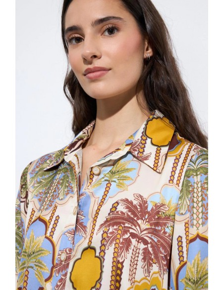 Vestido Foncea Estampado Tropical – Tinta y Bariloche - vista detalle de cuello y pecho de la prenda.