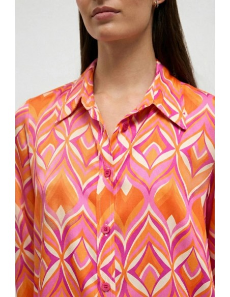 Vestido Nayaris Estampado Naranja – Tinta y Bariloche - vista en detalle del estampado, el cuello y los botones del vestido