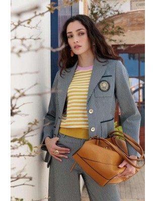 Americana Entallada de Rayas con Escudo – Lola Casademunt