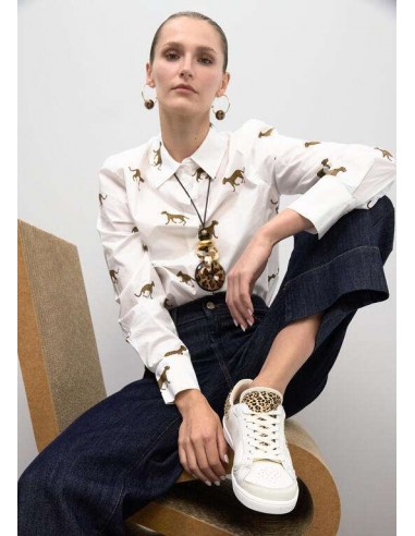 Zapatillas Blancas con Logo Leopardo en Tejidos Combinados – Lola Casademunt