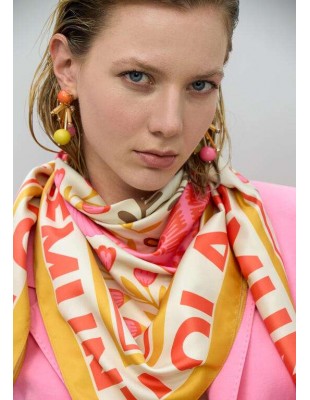 Pañuelo Satinado con Flores y Tigres – Lola Casademunt 2