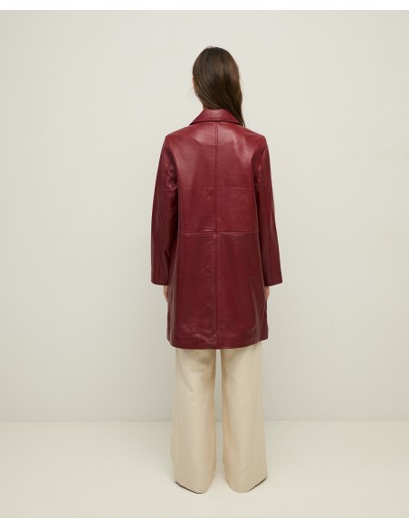 Chaqueta Larga de Piel Napa – Yerse - color burdeos - vista posterior