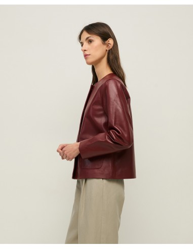 Chaqueta de Piel Napa con Bolsillos Plastrón – Yerse - color burdeos - vista lateral