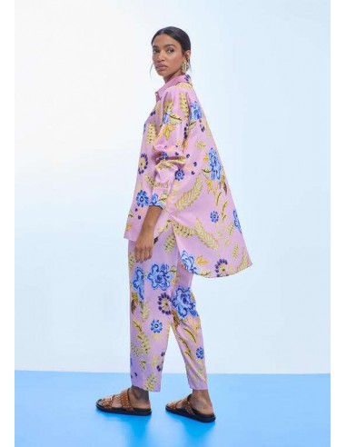 Camisa satinada oversize de flores Lola Casademunt - vista lateral