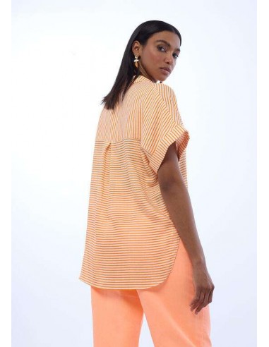 Camisa de manga corta con rayas en crudo y naranja para mujer - vista posterior